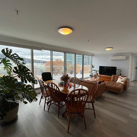 Private Room With Ensuite In The Cbd Канбера Екстериор снимка