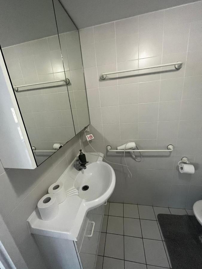 Private Room With Ensuite In The Cbd Канбера Екстериор снимка